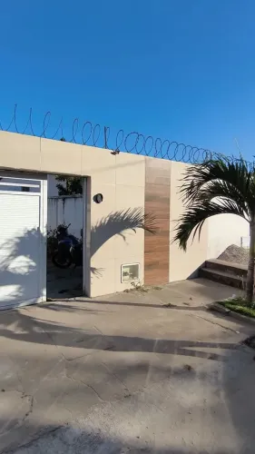 CASA DE 03 QUARTOS + TERRENO  NO SIQUEIRA