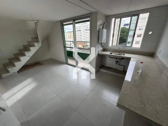 Cobertura à venda, 2 quartos, 2 suítes, 2 vagas, Sagrada Família - Belo Horizonte/MG