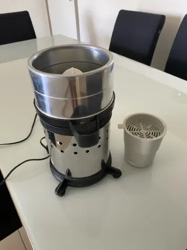 Extrator de Suco Manual - Novo
