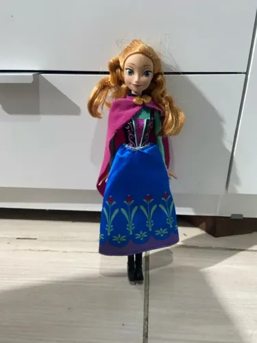 Boneca Anna do Frozen 
