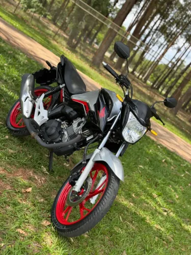 Honda Titan 160 2023 Edição Limitada Top Toda original de Fábrica Leia o anúncio