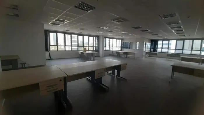 EIGHT PRIVATE CORPORATE - ALUGA- SE SALA COMERCIAL DE 224,89 M² MOBILIADA - ALPHAVILLE