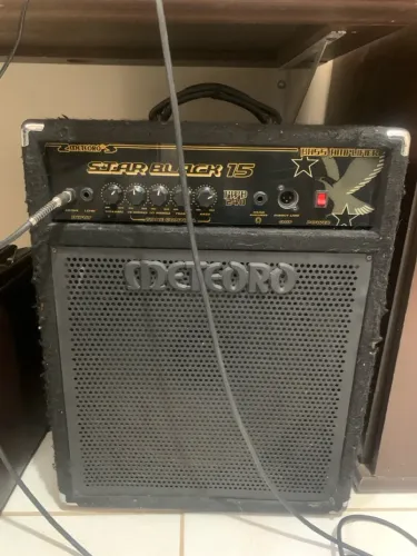Amplificador Meteoro Star Black 15 para baixo