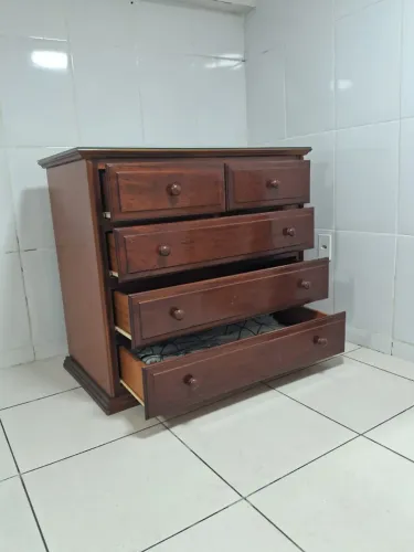 comoda antiga em mogno