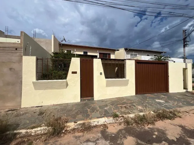 Sobrado à venda, 1 quarto, 3 suítes, Jardim Monte Líbano - Campo Grande/MS