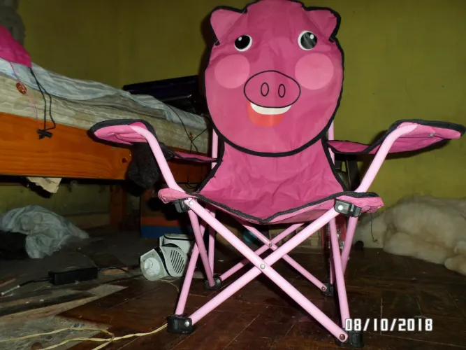 Cadeira Infantil Dobrável Porquinho Rosa