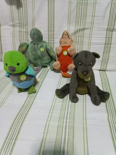Lote de animais da coleção Guaraná Antártica