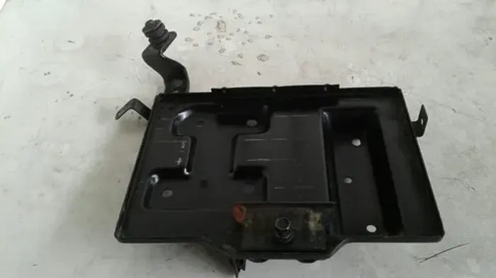 Suporte Da Bateria Sportage 2010 Original 5820