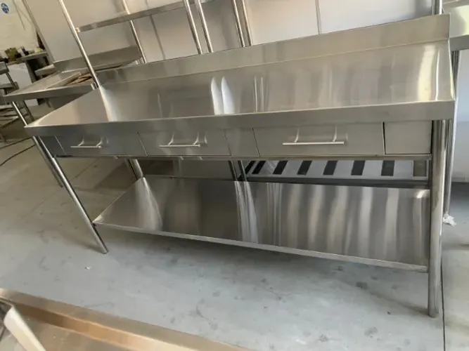 Bancada 1,30m Completa - 3 gavetas e prateleira