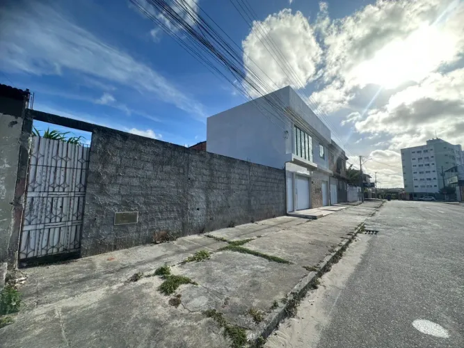 Terreno a venda no Marivan 