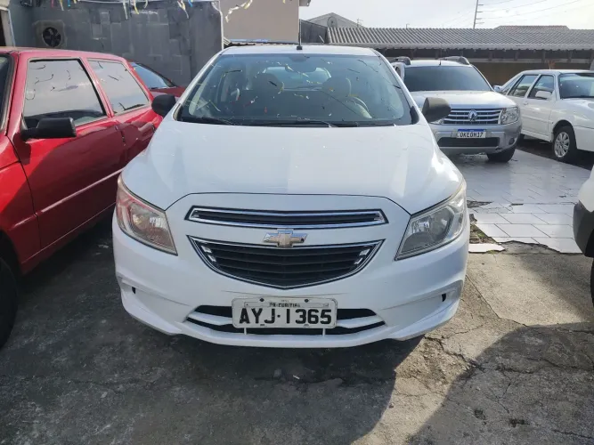 GM Ônix LT 1.0 8 v 4 cilindros flex 2015 completo 42.900