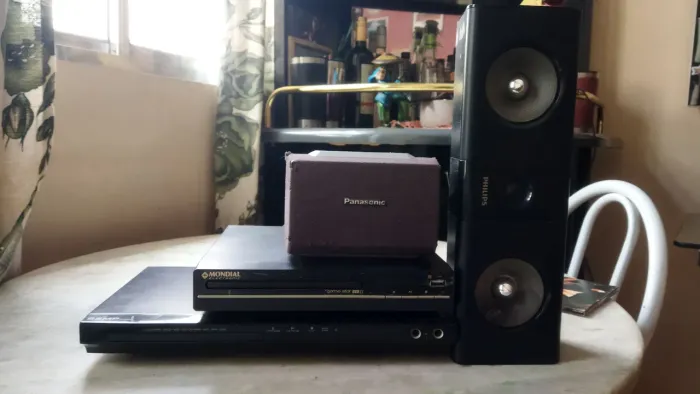 Lote 2 dvd e 2 caixas central Philips/Panasonic