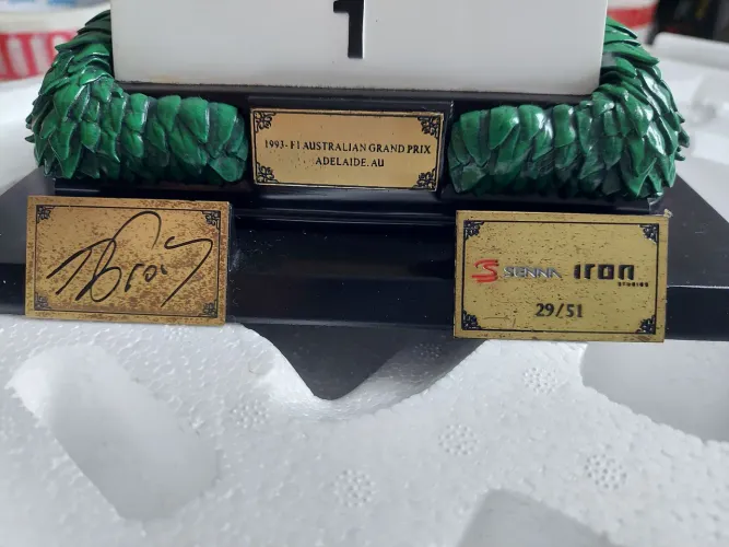 Ayrton Senna And Alain Prost Autografada 1/10 Iron Studios Com detalhe Leia anuncio 