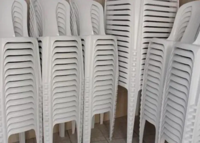 mesa e cadeira para evento