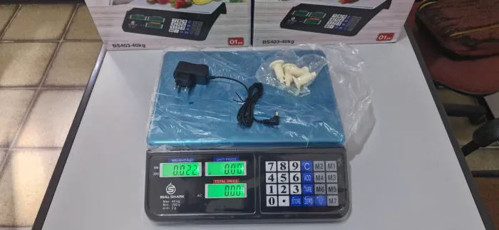 Balança Comercial Bull Shark eletrônica recarregável 40kg