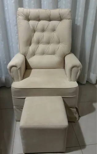 Poltrona Premium Amamentação + Puff Descanso 