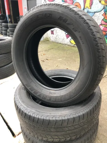 Pneus 265/60/18 Bridgestone dueller por 250$ cada meia vida originais