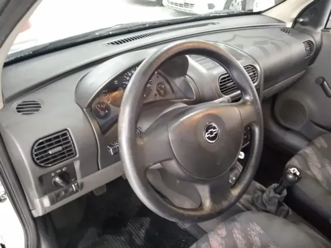 Chevrolet Corsa Hat. Maxx 1.8 MPFI 8V Flexpower 5P 2005