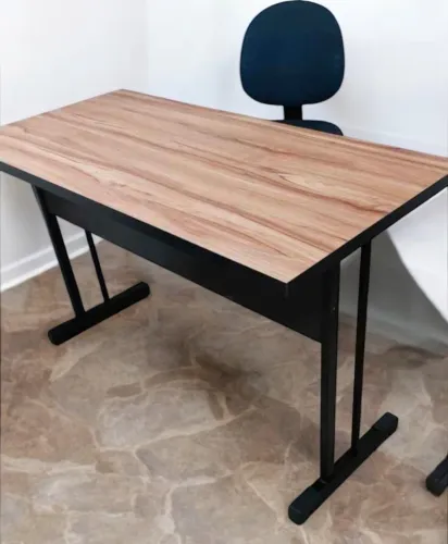 Mesa de Escritório retas 120x60  cobramos taxa de entrega em Goiânia 