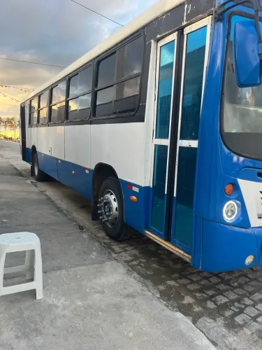 Ônibus 17210  ano 2006?