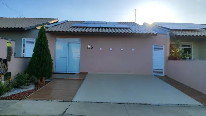 Vendo casa em condomínio no Sim, 2 quartos, sendo duas suítes 