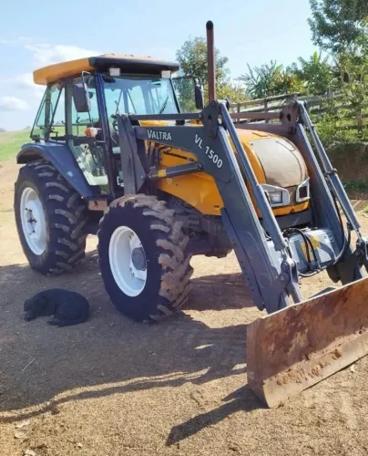 Trator Valtra BM 125 11/11 - Parcele 