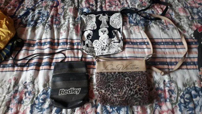 Bolsas variadas - Louis Vuitton, Redley e outras