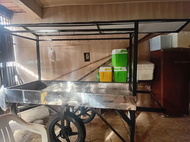 Carro de vender água de coco 