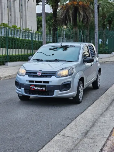 Fiat Uno Attractive 1.0 EVO Fire Flex 8V 5P 2021