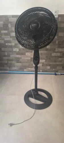 Ventilador Britânia coluna