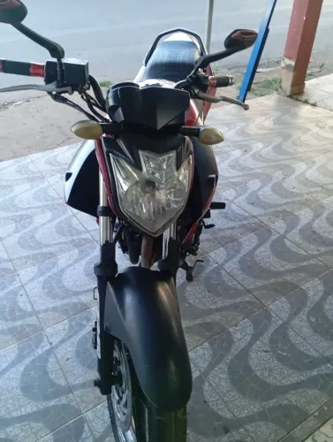 Vendo Fazer 250. Inteira.
