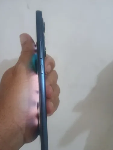 Celular Edge novo 256 GB