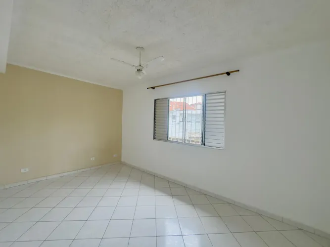 Casa com 1 Quarto(s) e 1 banheiro(s) para Alugar, 90 m² por R$ 1500 / Mês
