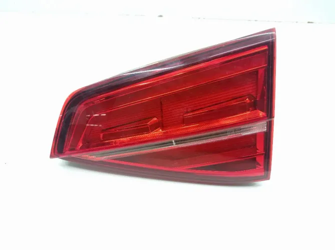 Lanterna Direita C Led Tampa Traseira Vw Jetta Tsi 2.0 2016 Direito/passageiro Vermelho