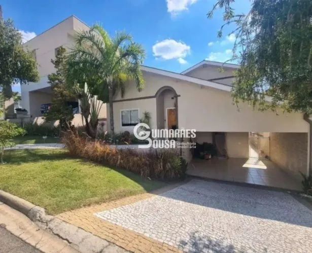 Casa à venda no Condomínio Recanto dos Paturis em Vinhedo