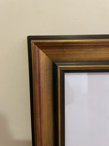 Moldura em Madeira com Vidro
