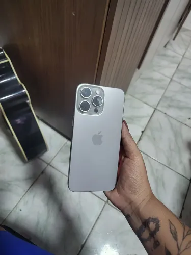 Vendo iPhone 15 Pro Max