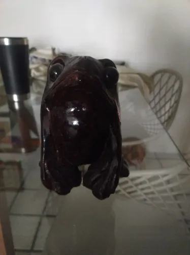 Escultura Sapo Olho de Bola de Gude