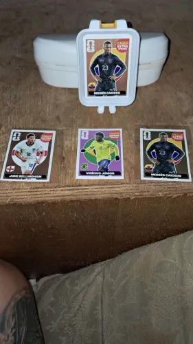 Lote 4 Figurinhas Extra Sticker Copa 2026 - Caicedo Ouro, Bellingham Bronze e +(Descrição)