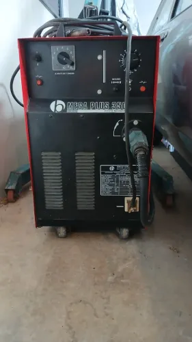 Maquina de solda mig bambozzi 350 industrial