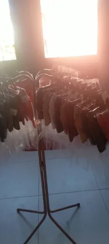 Vende-se o estoque de mercadorias roupas femininas, estoque variados, lingerie,jeans,brins