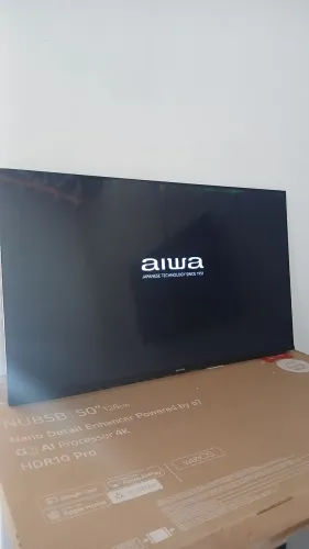 Tv Aiwa 4k com defeito na led, pra conserto ou uso normal. ACEITO OFERTAS !