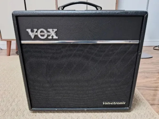 Amplificador de Guitarra Vox Valvetronix VT80+ 100%