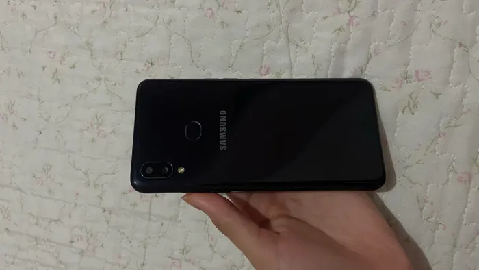 Celular por 100 reais