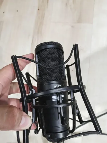 MICROFONE PROFISSIONAL SKP PRO AUDIO 220