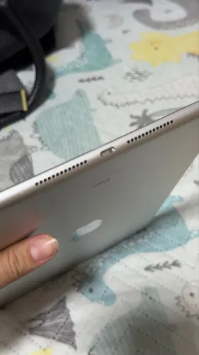 iPad 9