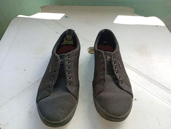 Vende-se pares de sapato 