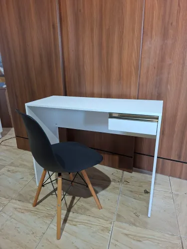 Mega promoção de mesa com cadeira eiffel pronta entrega 
