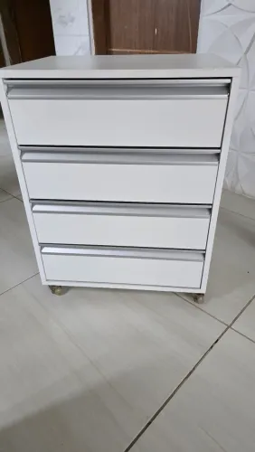 Escrivaninha de apoio semi-nova