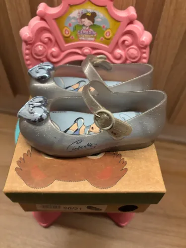 Mini Melissa Cinderela 20/21